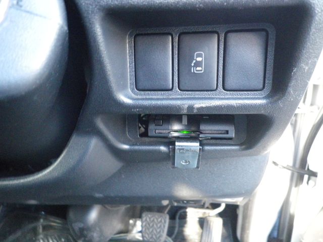 TOYOTA HIACE COMMUTER 2014 Image 31