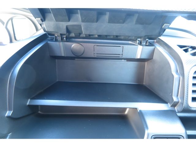 MITSUBISHI DELICA D:2 CUSTOM 2W 2017 Image 31