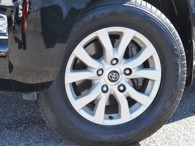 TOYOTA LANDCRUISER WAGON 2017 Image 31