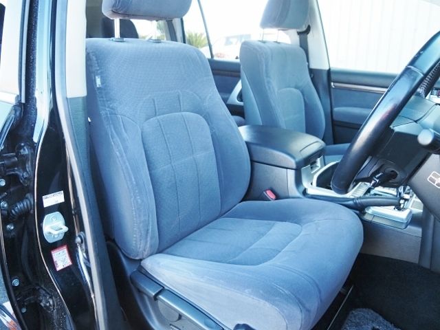 TOYOTA LANDCRUISER WAGON 2017 Image 31