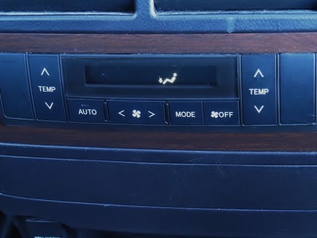 TOYOTA LANDCRUISER WAGON 2017 Image 31