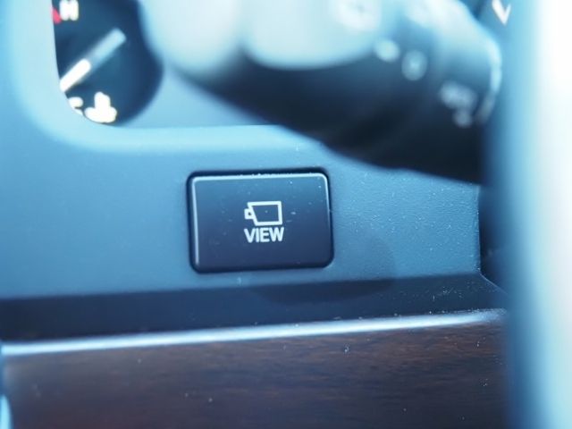 TOYOTA LANDCRUISER WAGON 2017 Image 31