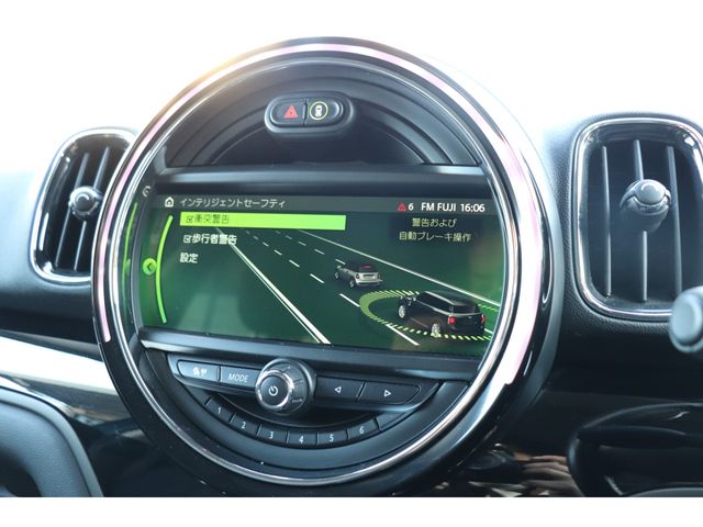 BMW MINI COOPER D CR 2018 Image 31