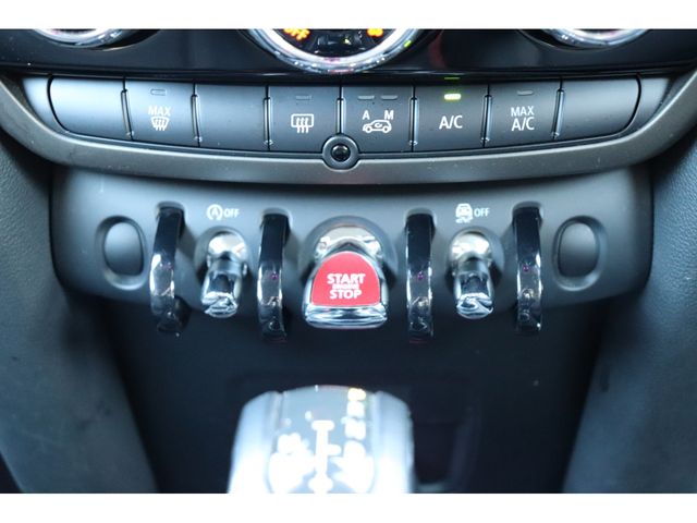 BMW MINI COOPER D CR 2018 Image 31