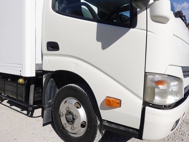 HINO DUTRO 2012 Image 31