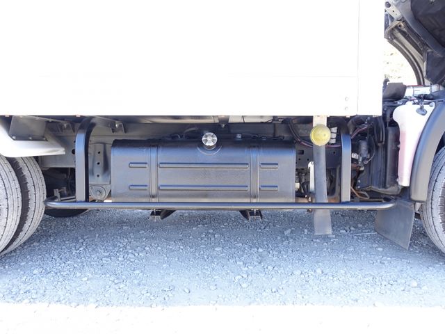 HINO DUTRO 2012 Image 31