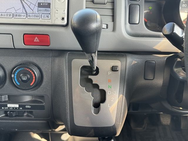 TOYOTA HIACE WAGON 4WD 2005 Image 31