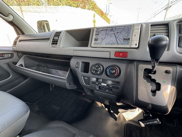 TOYOTA HIACE WAGON 4WD 2005 Image 31