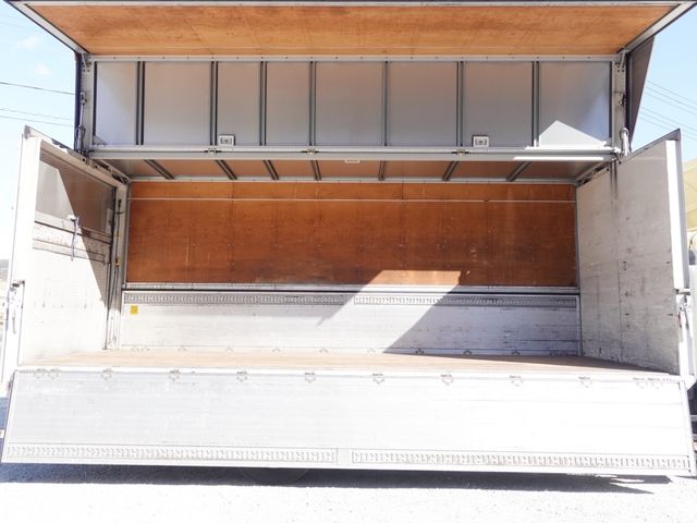 MITSUBISHI FUSOU FIGHTER 2006 Image 31