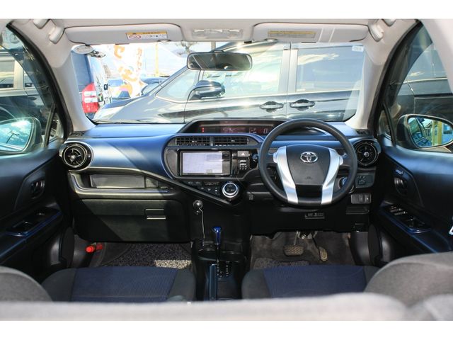 TOYOTA AQUA 2015 Image 31