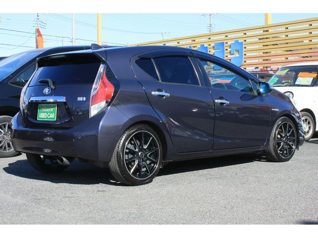 TOYOTA AQUA 2015 Image 31