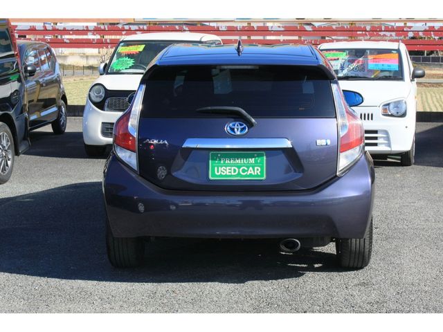 TOYOTA AQUA 2015 Image 31