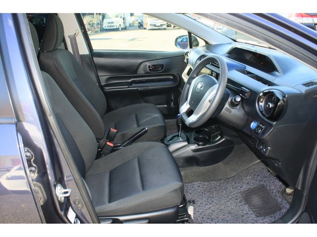 TOYOTA AQUA 2015 Image 31