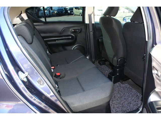 TOYOTA AQUA 2015 Image 31