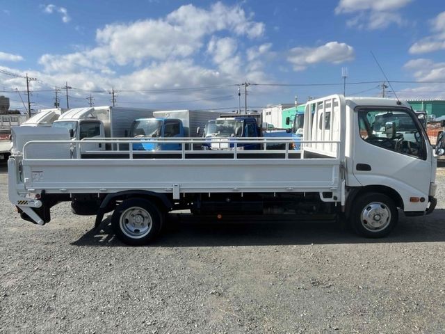 TOYOTA DYNA 2013 Image 31
