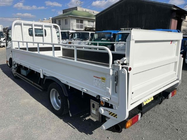 TOYOTA DYNA 2013 Image 31