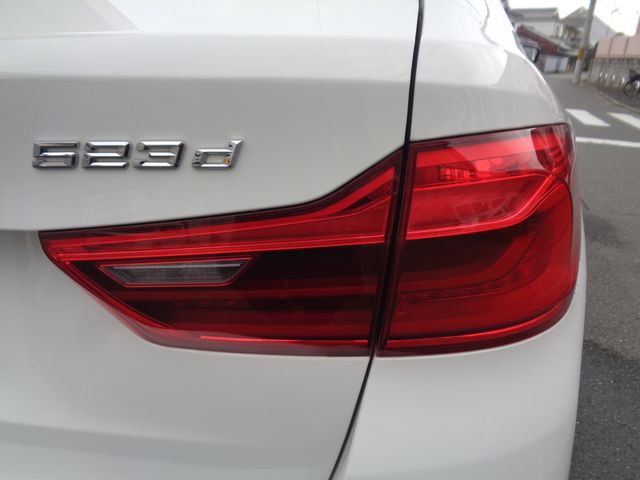 BMW 5SERIES TOURING 2019 Image 31