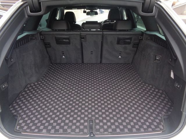 BMW 5SERIES TOURING 2019 Image 31