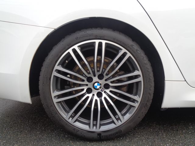 BMW 5SERIES TOURING 2019 Image 31