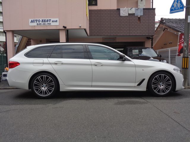 BMW 5SERIES TOURING 2019 Image 31
