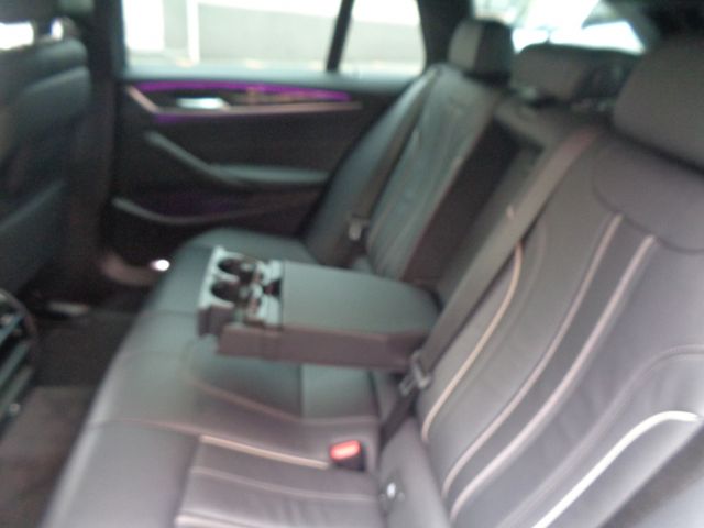 BMW 5SERIES TOURING 2019 Image 31