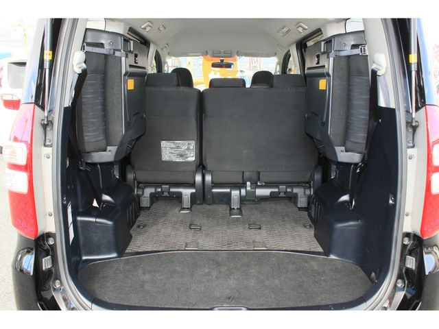 TOYOTA NOAH 2013 Image 31