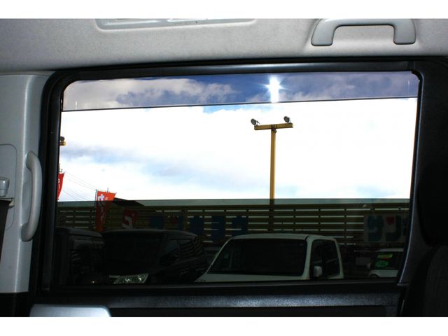 TOYOTA NOAH 2013 Image 31