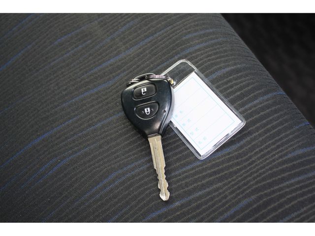 TOYOTA NOAH 2013 Image 31