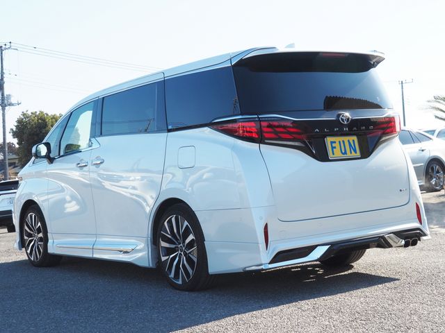 TOYOTA ALPHARD HYBRID 2025 Image 31