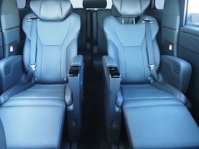 TOYOTA ALPHARD HYBRID 2025 Image 31