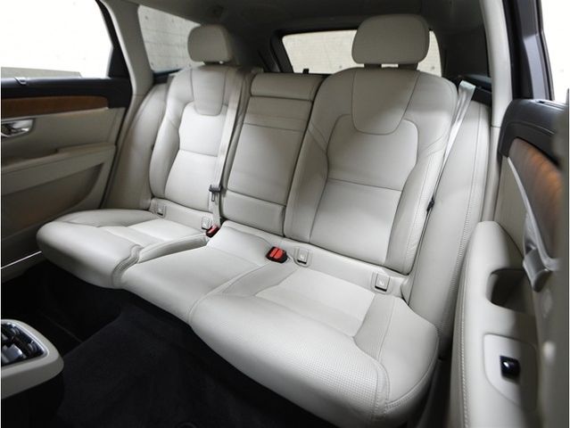 VOLVO V90 2019 Image 31