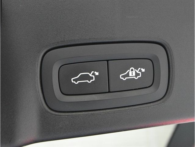 VOLVO V90 2019 Image 31