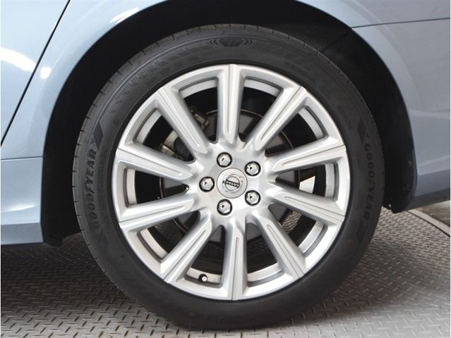 VOLVO V90 2019 Image 31