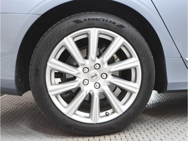 VOLVO V90 2019 Image 31