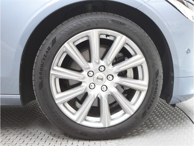 VOLVO V90 2019 Image 31