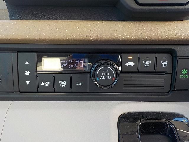 HONDA N BOX 2024 Image 31