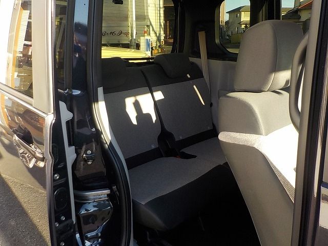 HONDA N BOX 2024 Image 31