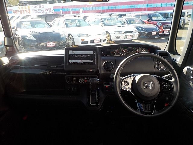 HONDA N BOX CUSTOM 2022 Image 31