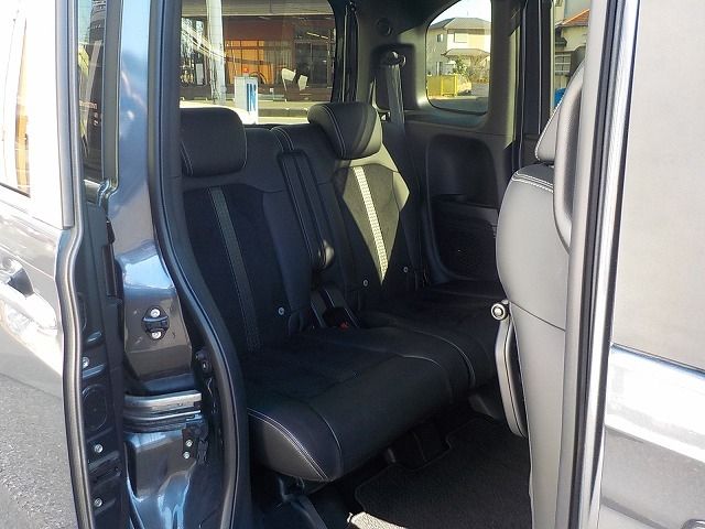 HONDA N BOX CUSTOM 2022 Image 31