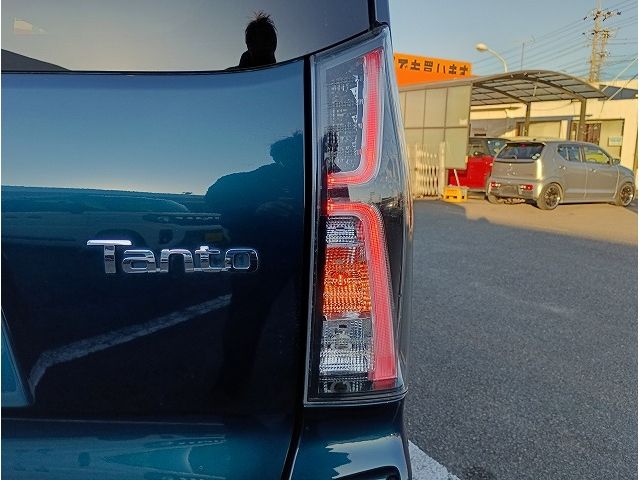 DAIHATSU TANTO CUSTOM 2023 Image 31