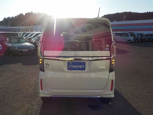 HONDA N BOX CUSTOM 2021 Image 31