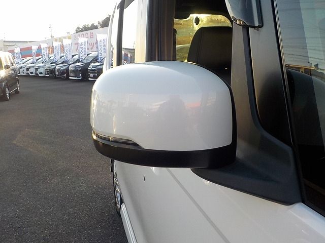 HONDA N BOX CUSTOM 2021 Image 31