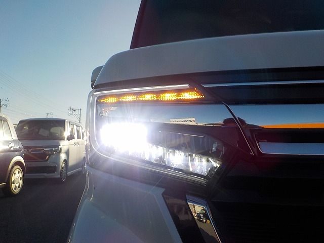 HONDA N BOX CUSTOM 2021 Image 31