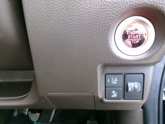 HONDA N BOX CUSTOM 4WD 2021 Image 31