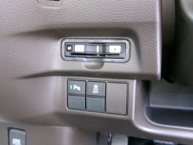 HONDA N BOX CUSTOM 4WD 2021 Image 31