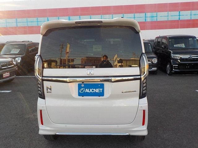 HONDA N BOX CUSTOM 2022 Image 31