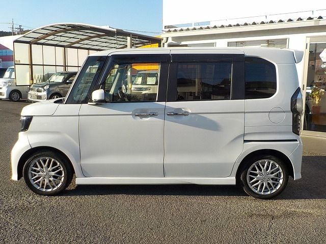 HONDA N BOX CUSTOM 2022 Image 31