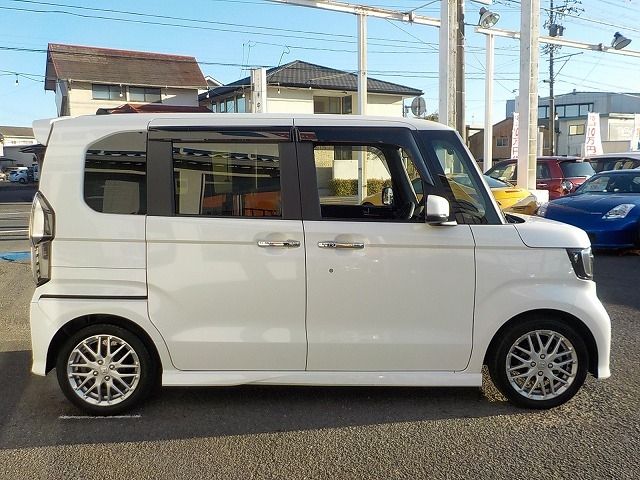 HONDA N BOX CUSTOM 2022 Image 31