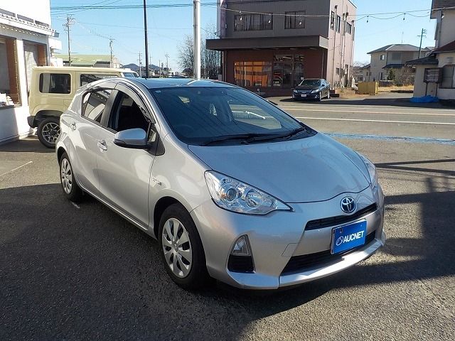 TOYOTA AQUA 2014 Image 31