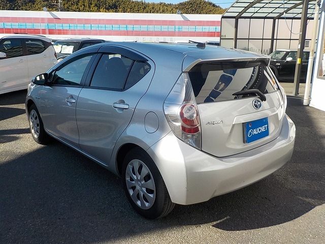 TOYOTA AQUA 2014 Image 31